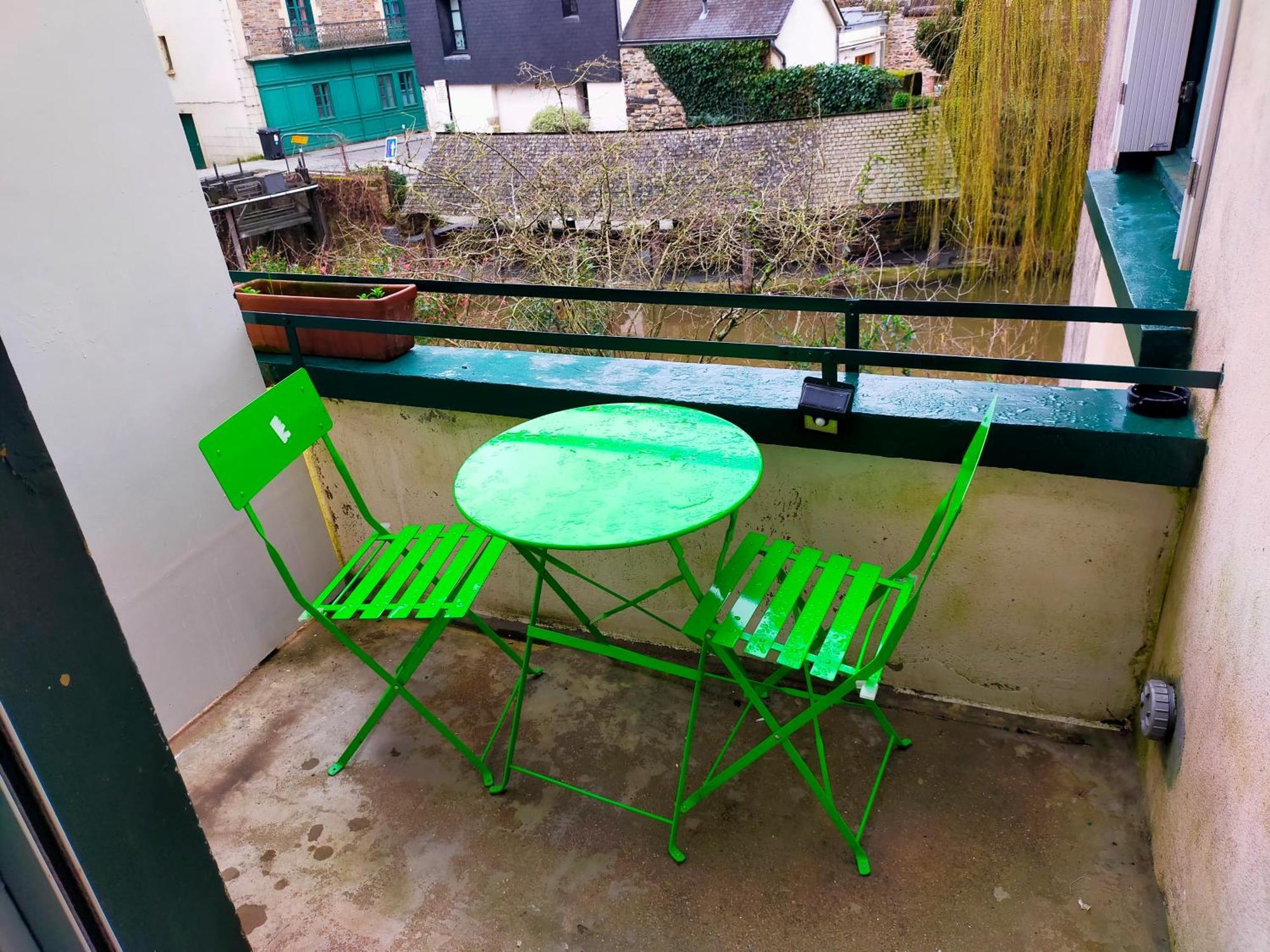 Studio En Rdc Avec Balcon Centre Vitre Esterno foto