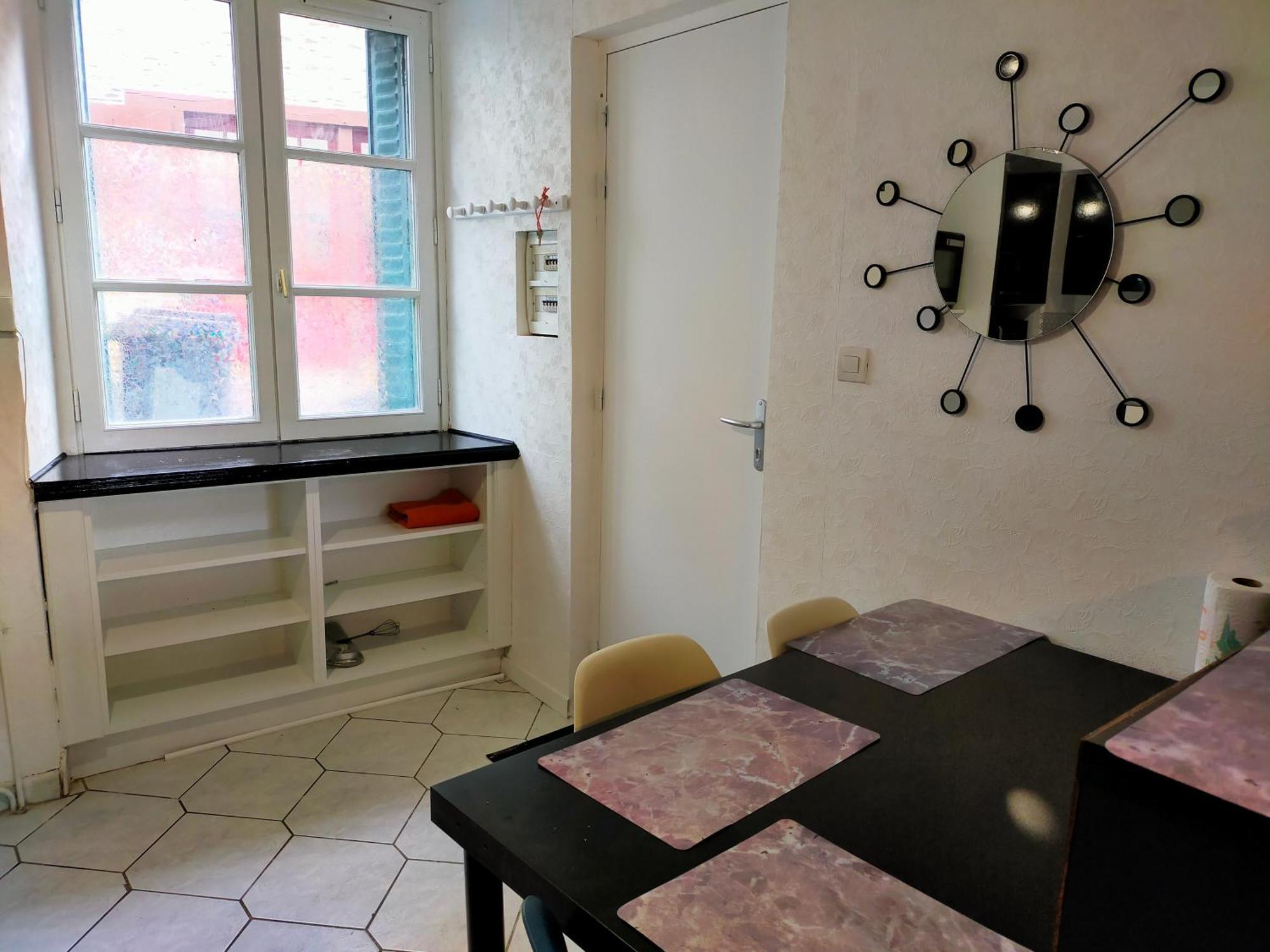 Studio En Rdc Avec Balcon Centre Vitre Esterno foto